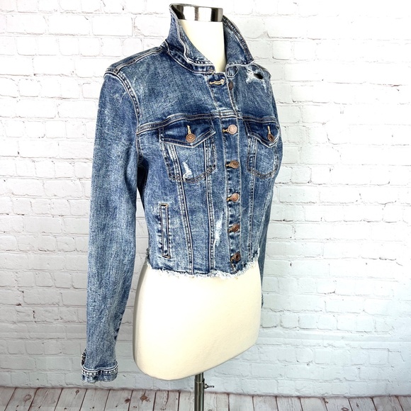 Maurices Jackets & Blazers - NWT🤩 |•MAURICES•| Heavily Distressed Stretch Denim Jean Jacket